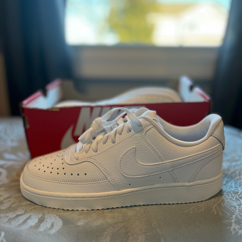 Nike Court Rival Low